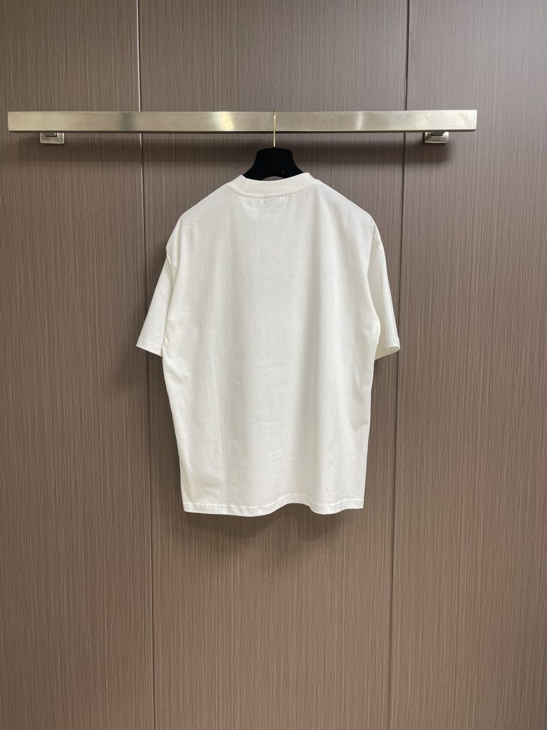 BALENCIAGA(バレンシアガ) 龍年限定 入手困難 業界最高い品質 コピー 新作半袖Tシャツ
