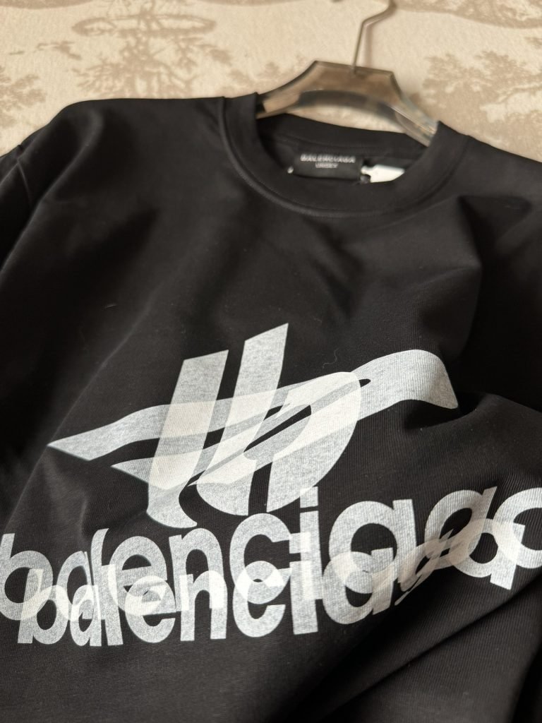 BALENCIAGA(バレンシアガ) コピー アルファベットロゴプリントおしゃれカジュアルTシャツ