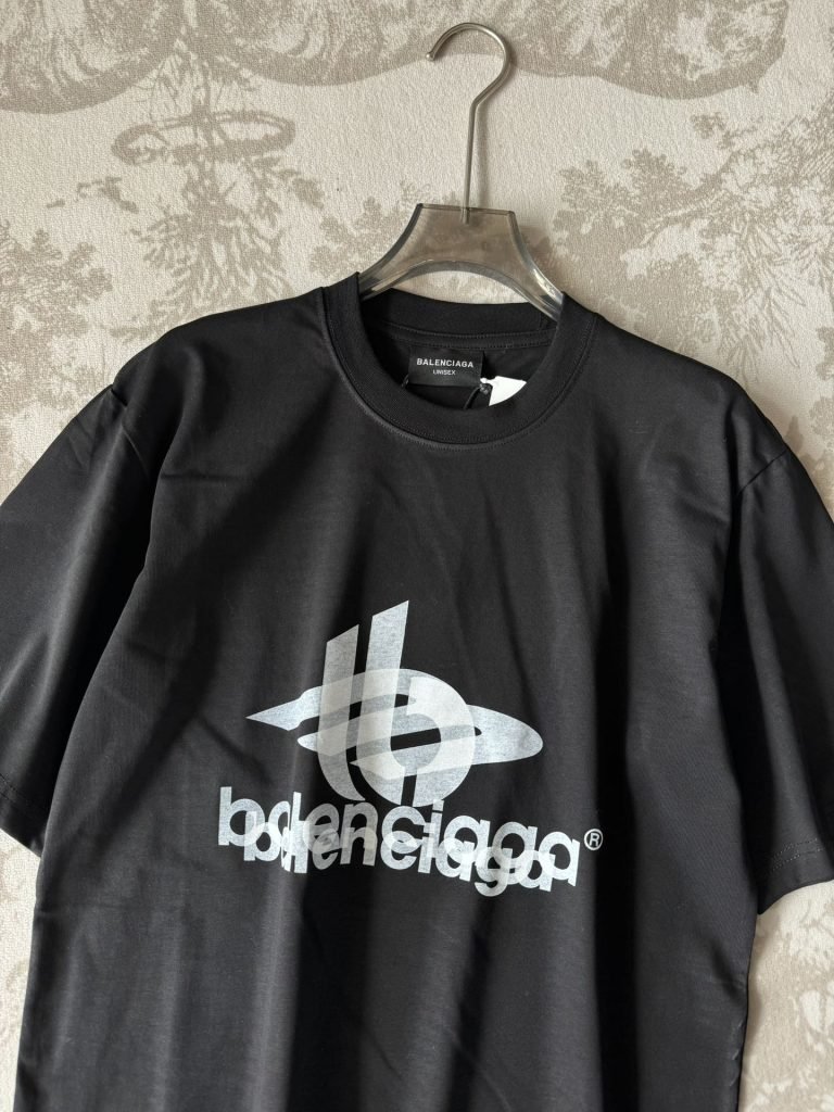 BALENCIAGA(バレンシアガ) コピー アルファベットロゴプリントおしゃれカジュアルTシャツ