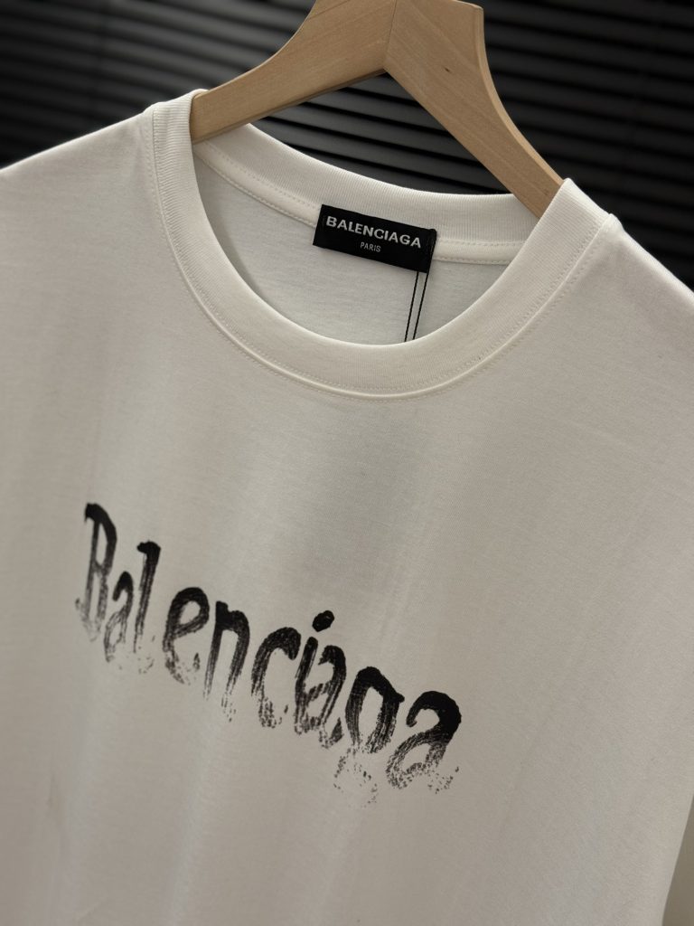バレンシアガ 激安通販  スーパーコピー アルファベットプリントおしゃれカジュアルTシャツ