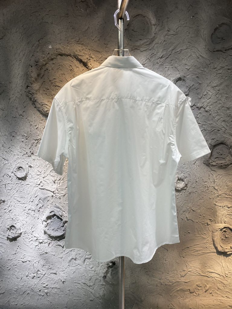 人気バカ売れ商品  バレンシアガ スーパーコピー 刺繍カジュアルシャツ半袖 
