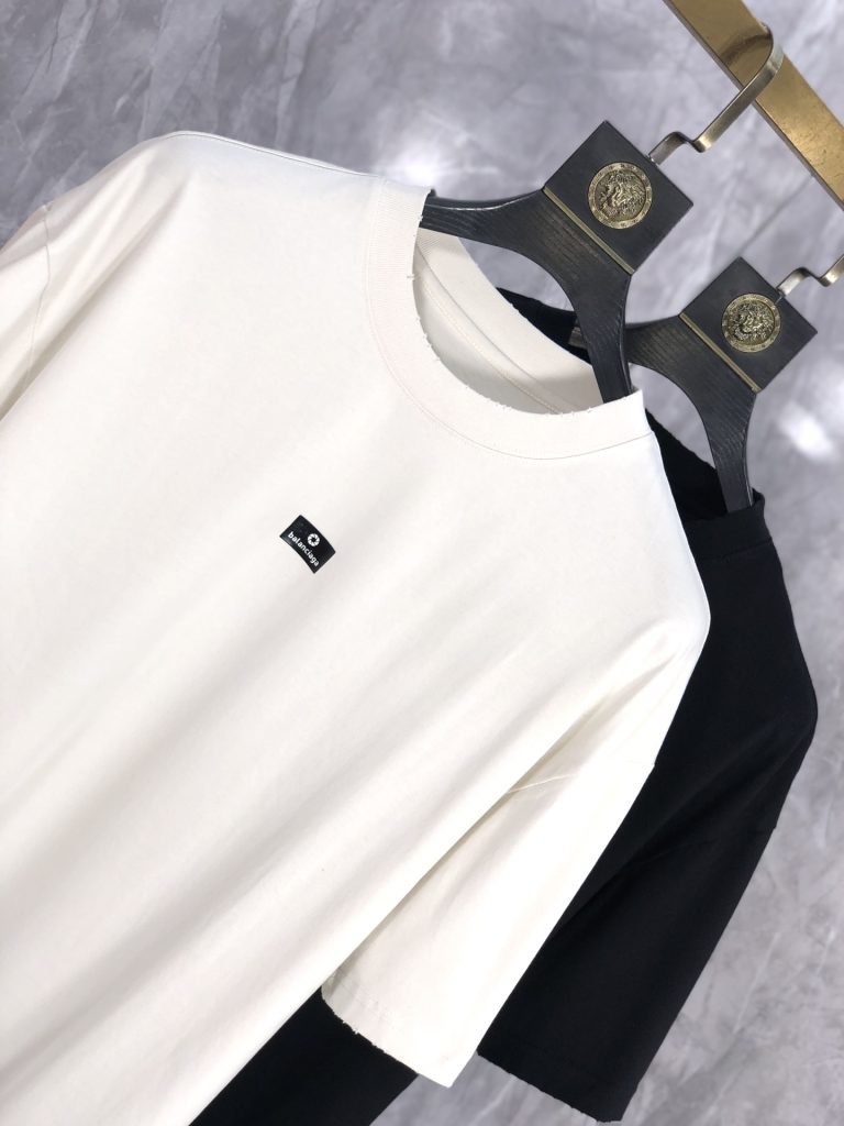 バレンシアガ 偽物人気バカ売れ商品シンプルスタイルロゴアルファベットプリント流行カジュアル半袖Tシャツ