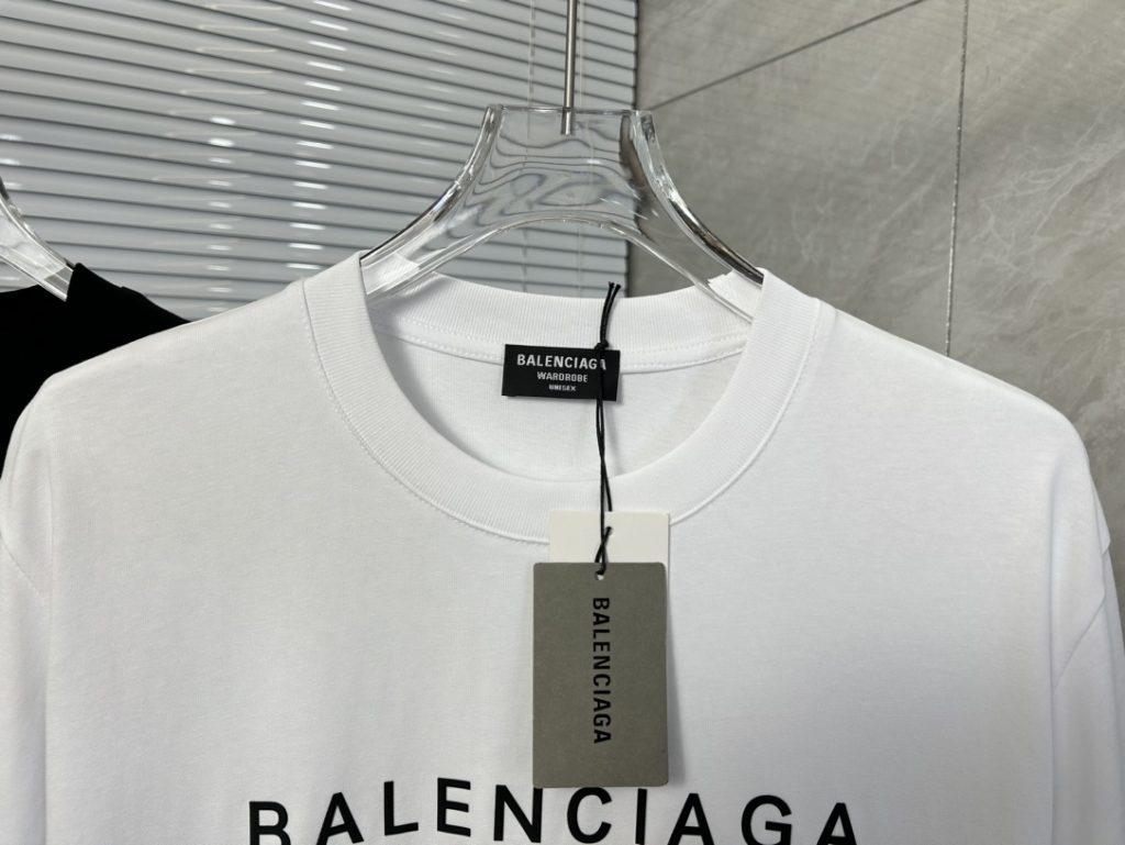 業界最高い品質  バレンシアガ スーパーコピー アルファベットロゴプリントカジュアルTシャツ
