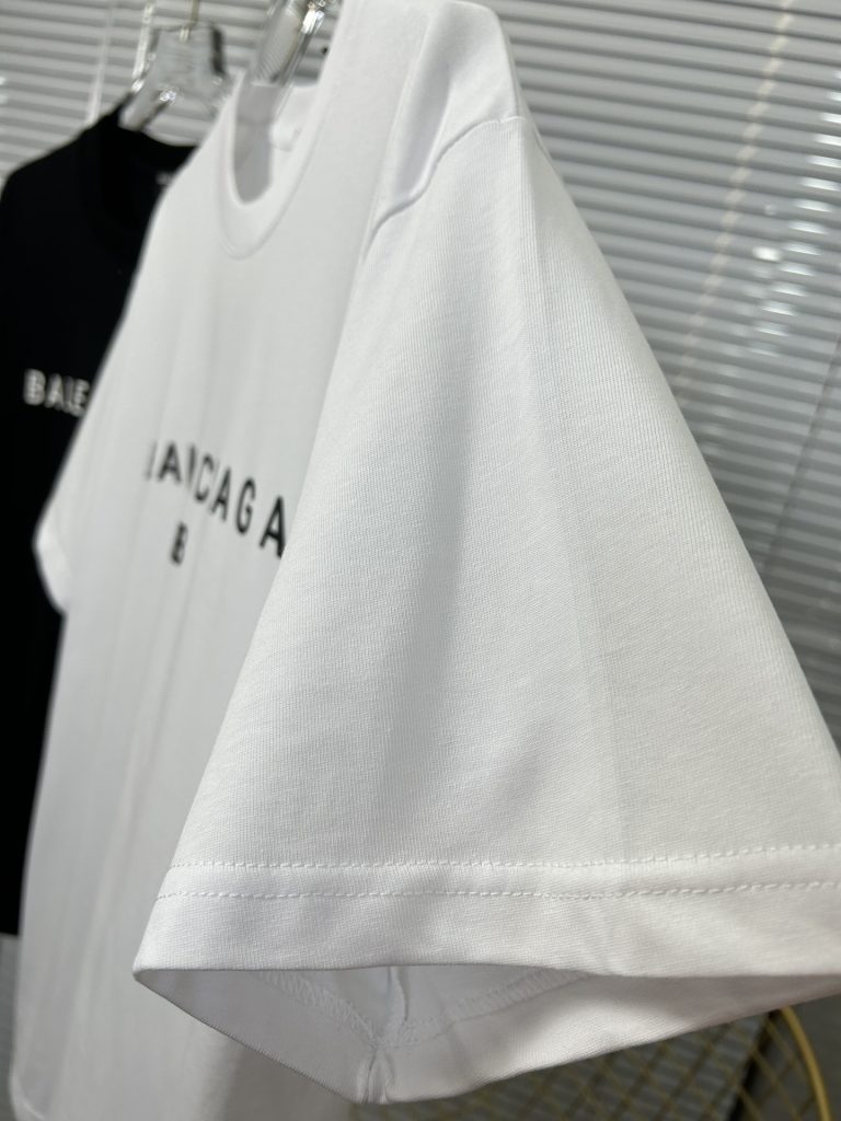 業界最高い品質  バレンシアガ スーパーコピー アルファベットロゴプリントカジュアルTシャツ