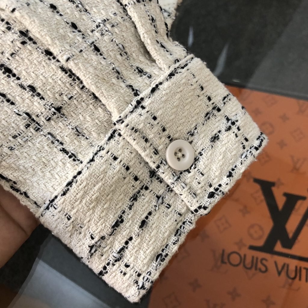 入手困難  シャネルシャツコートチェック刺繍タイプ 激安通販