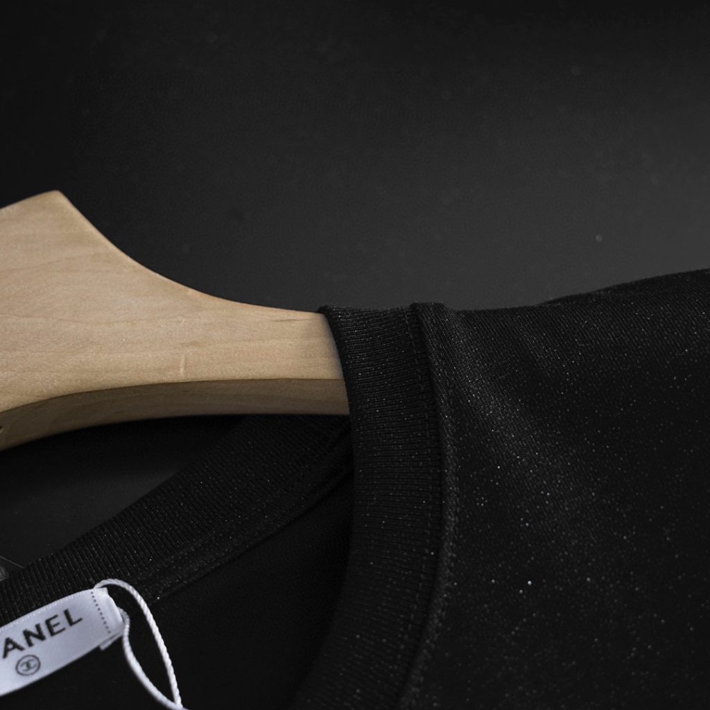 激安販売 業界最高い品質 コピー シャネル半袖Tシャツロゴプリント