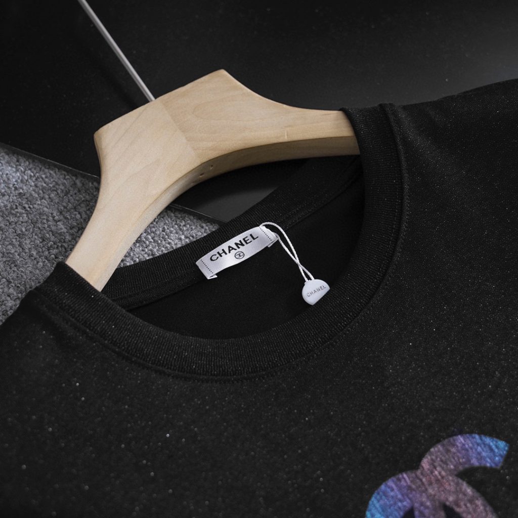 激安販売 業界最高い品質 コピー シャネル半袖Tシャツロゴプリント