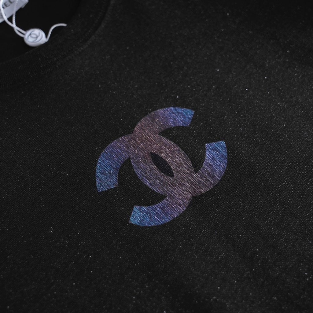 激安販売 業界最高い品質 コピー シャネル半袖Tシャツロゴプリント