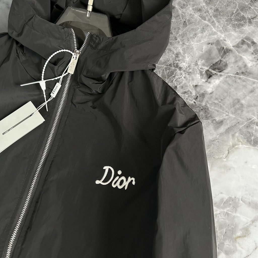 DIOR (ディオール)  コピー ファッション  カジュアルフード付きジャケット