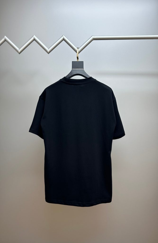 業界最高い品質 人気新作ディオール  コピー 刺しゅうカジュアル半袖Tシャツ 