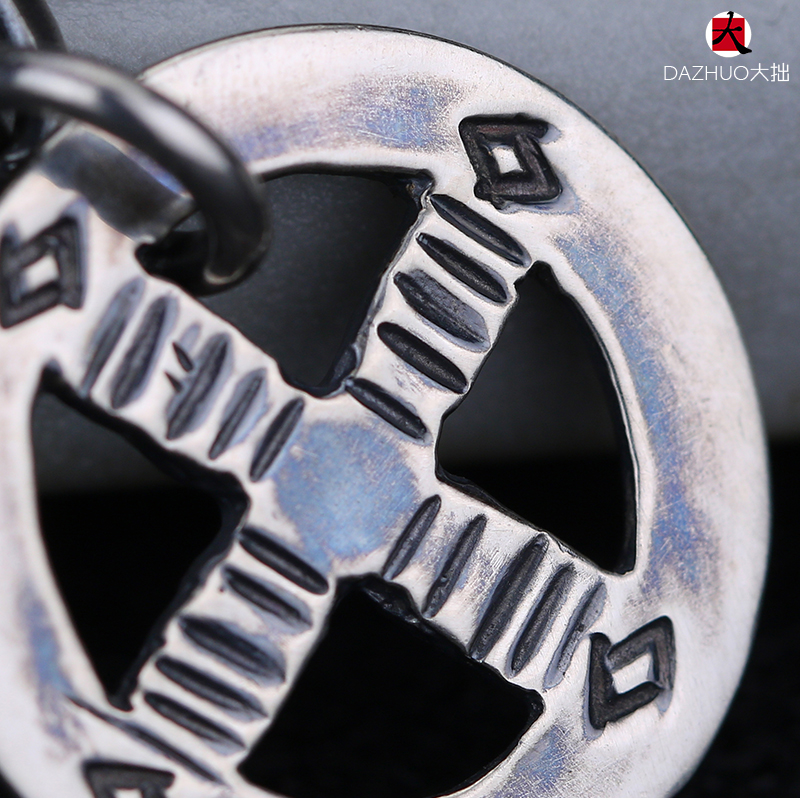 Goro’s(ゴローズ) 高橋吾郎 コピー goro's トレンドシルバー装飾旧素輪鷹鈎925純銀太角チェーン