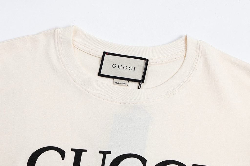 GUCCI (グッチ)  コピー落書きプリントカジュアル半袖Tシャツ 通販