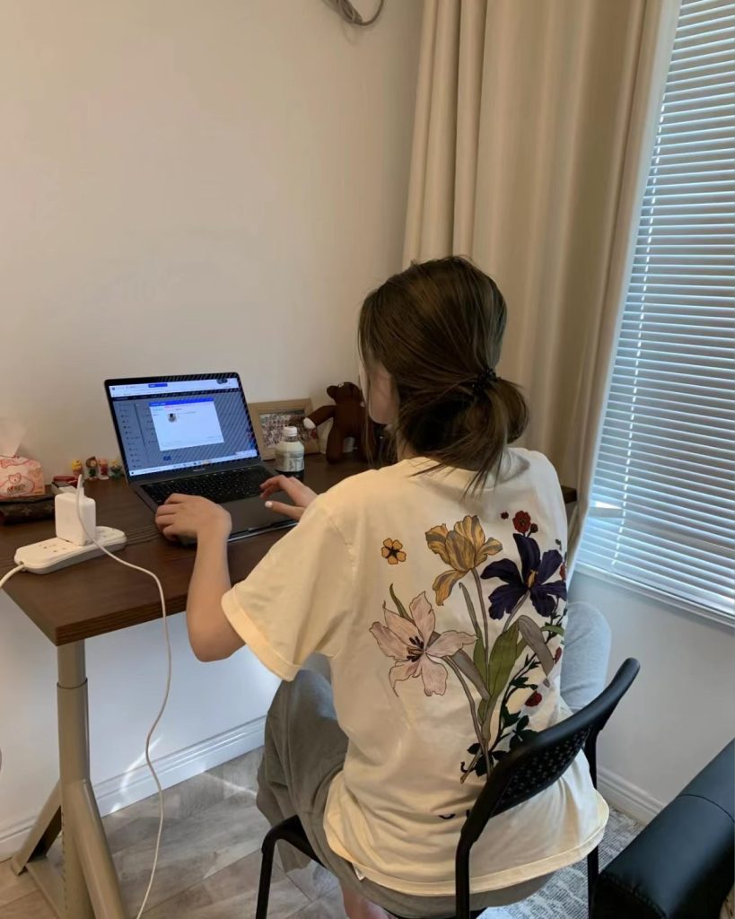 GUCCI (グッチ) 芸能人 コピー フラワー半袖プリントTシャツ|スーパーコピーn級優良店 7 GUCCI (グッチ) 芸能人 コピー フラワー半袖プリントTシャツ