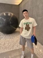 GUCCI (グッチ) 偽物 芸能人 刺繍丸首半袖Tシャツ