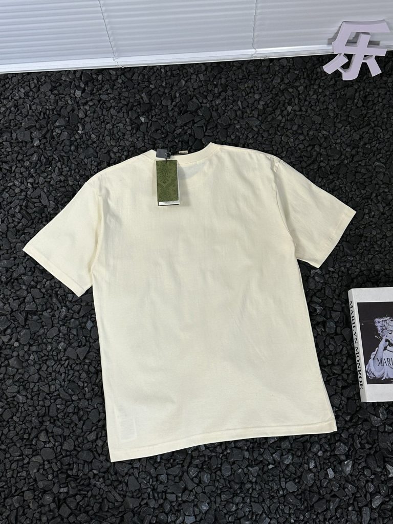 GUCCI (グッチ) スーパーコピー 芸能人 連名シリーズ夏新作クローバープリント半袖 通販