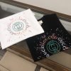 GUCCI (グッチ) 偽物 落書きプリントロゴカジュアルでオシャレ半袖 通販