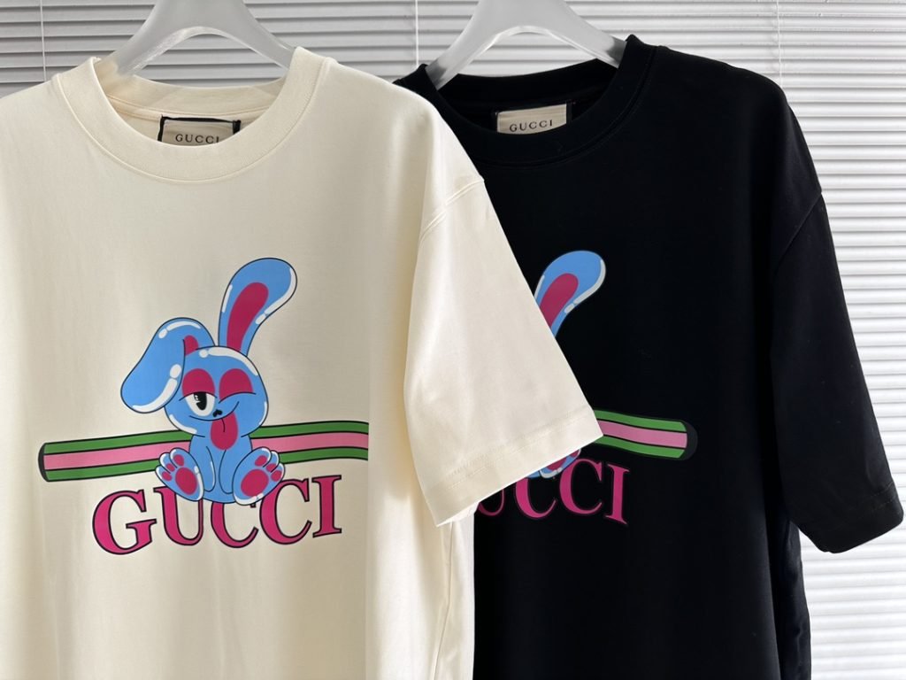 GUCCI (グッチ)    2024最新の限定 n級品 タイプウサギ柄カジュアル半袖Tシャツ 激安通販