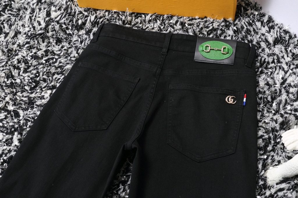 GUCCI (グッチ)  芸能人 n級品  春夏新作ウォッシュ加工ジーンズ 