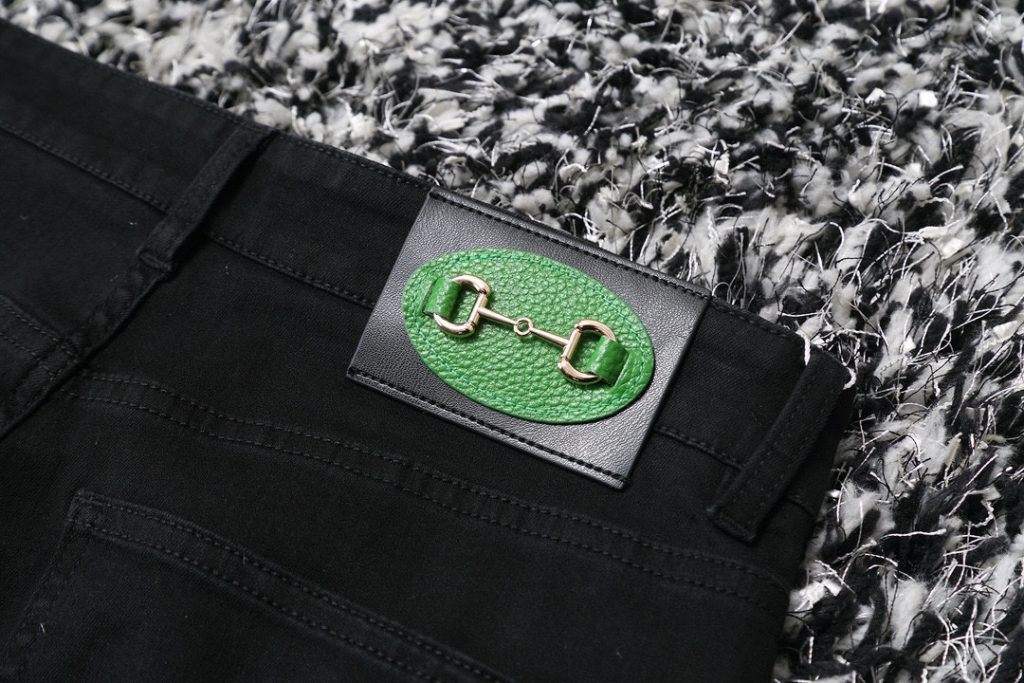 GUCCI (グッチ)  芸能人 n級品  春夏新作ウォッシュ加工ジーンズ 