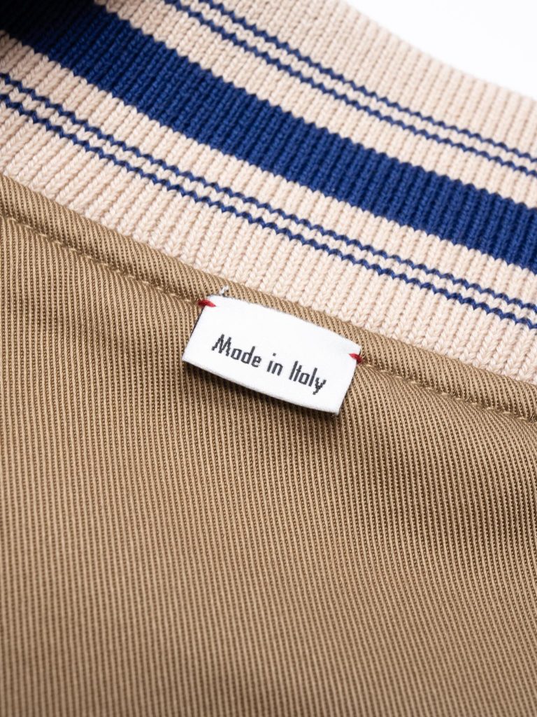 GUCCI (グッチ) 芸能人 リバーシブルスタジャン 激安通販