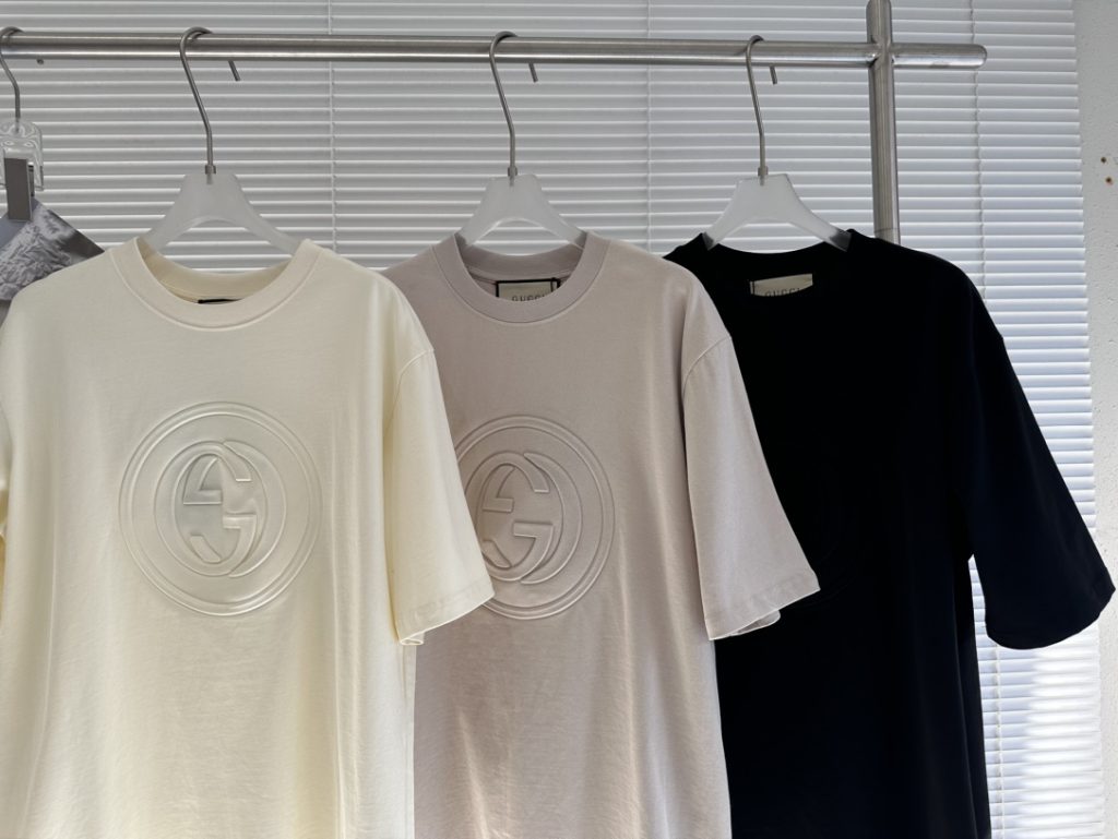 GUCCI (グッチ) コピー 龍年限定タイプロゴカジュアル半袖 激安通販