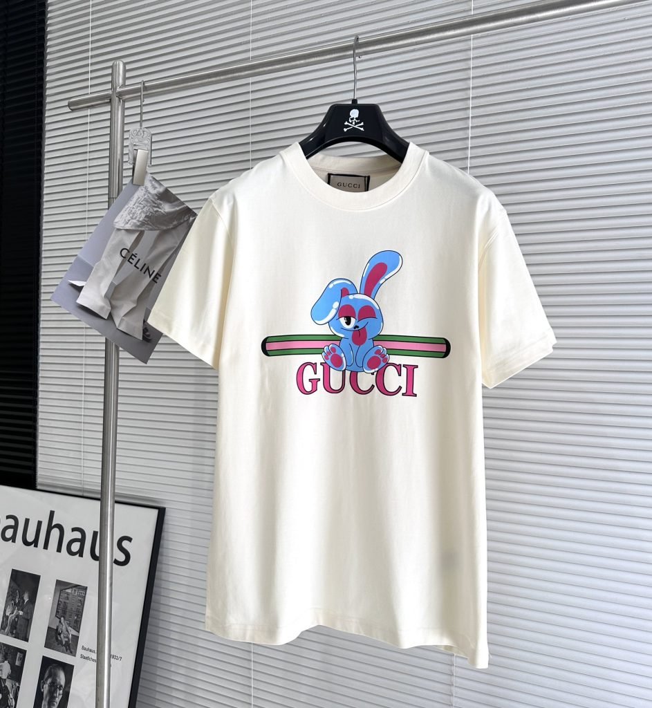 GUCCI (グッチ)    2024最新の限定 n級品 タイプウサギ柄カジュアル半袖Tシャツ 激安通販