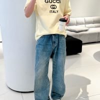 GUCCI (グッチ) n級品 芸能人 アルファベットプリント二重仕立て半袖Tシャツ