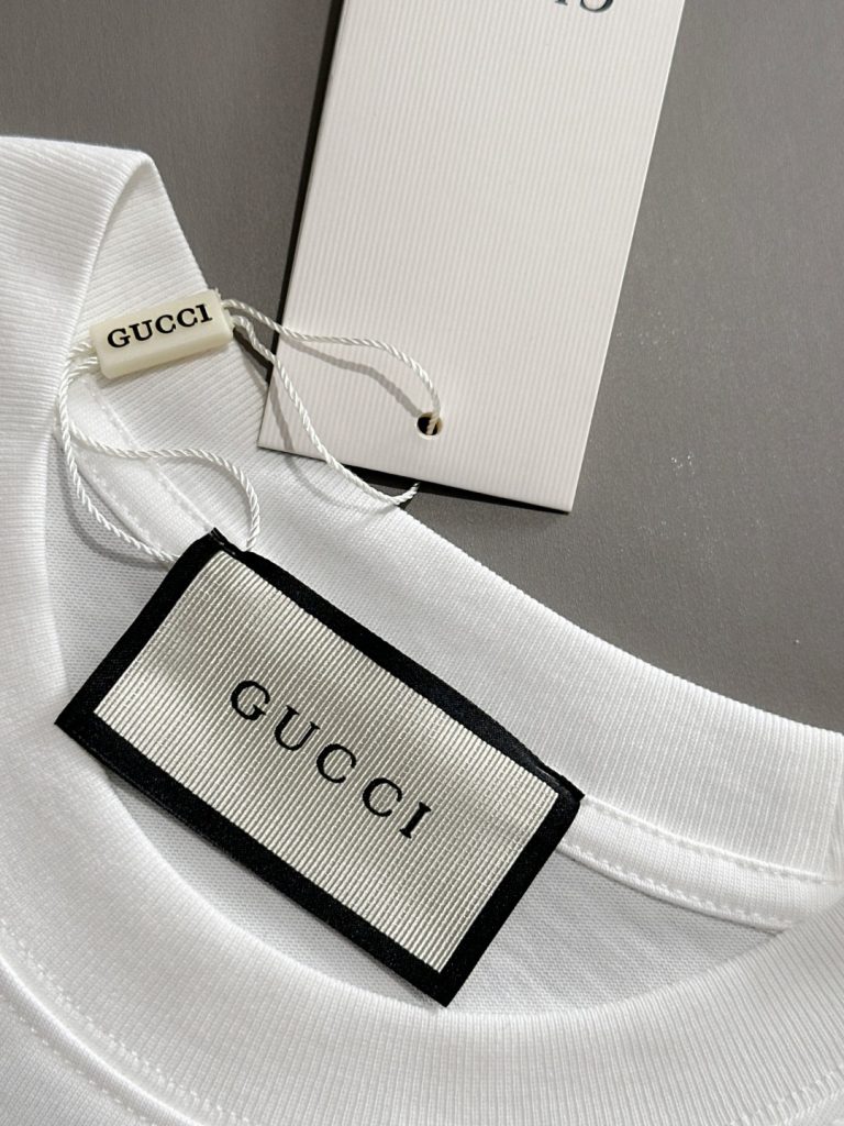 GUCCI (グッチ) 芸能人 スーパーコピー 春夏トップクラス専門店同期半袖Tシャツ