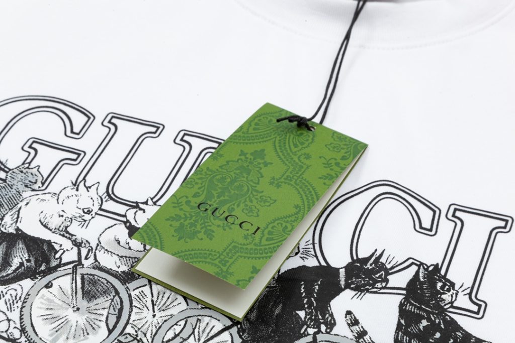 GUCCI (グッチ) 芸能人 スーパーコピー 猫刺繍ロゴカジュアル半袖