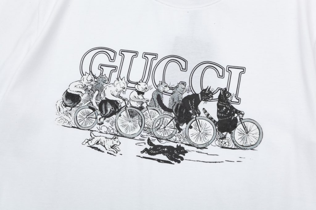 GUCCI (グッチ) 芸能人 スーパーコピー 猫刺繍ロゴカジュアル半袖