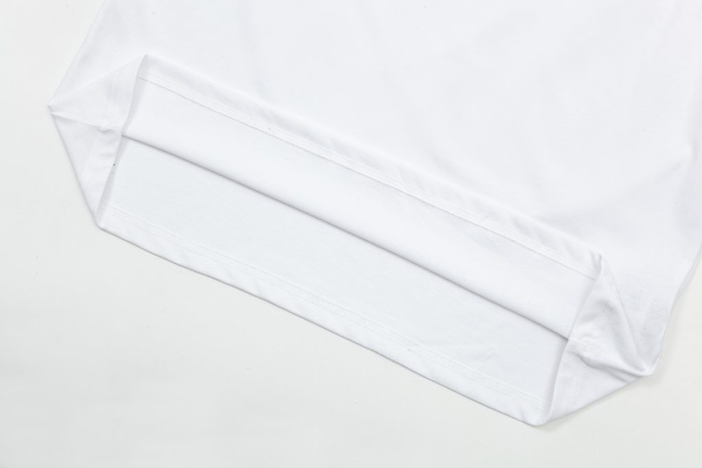 GUCCI (グッチ) 芸能人 スーパーコピー 猫刺繍ロゴカジュアル半袖