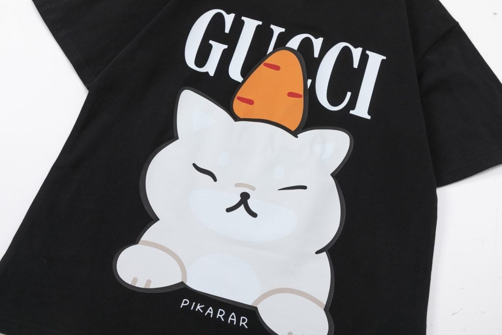 GUCCI (グッチ)   偽物 ウサギプリントカジュアルカップル半袖 通販