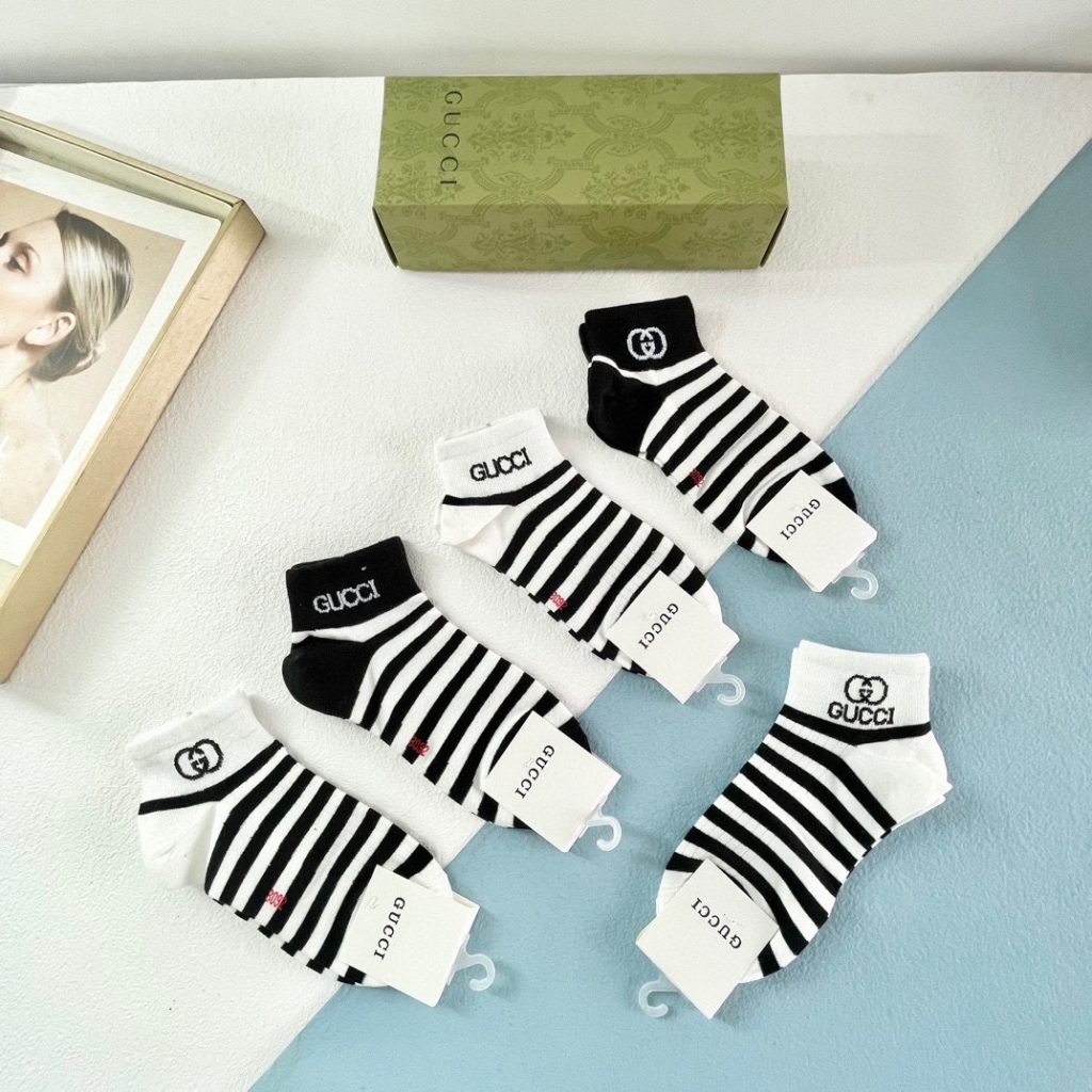 Gucci(グッチ) 包装付き【一箱五足】 コピー Gucci グッチ爆発的な欧米有名ブランドの靴下 通販