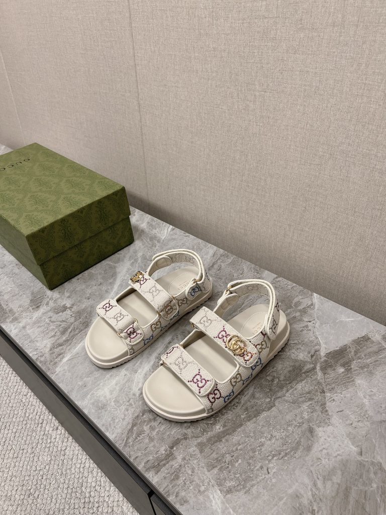 Gucci（グッチ） コピー カップルタイプビーチサンダル定番老布サンダル 激安通販