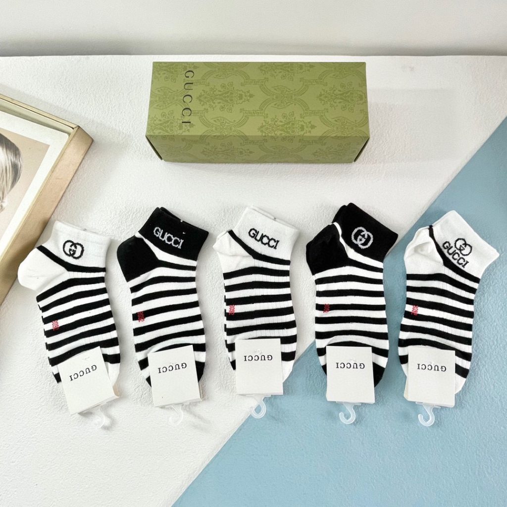 Gucci(グッチ) 包装付き【一箱五足】 コピー Gucci グッチ爆発的な欧米有名ブランドの靴下 通販