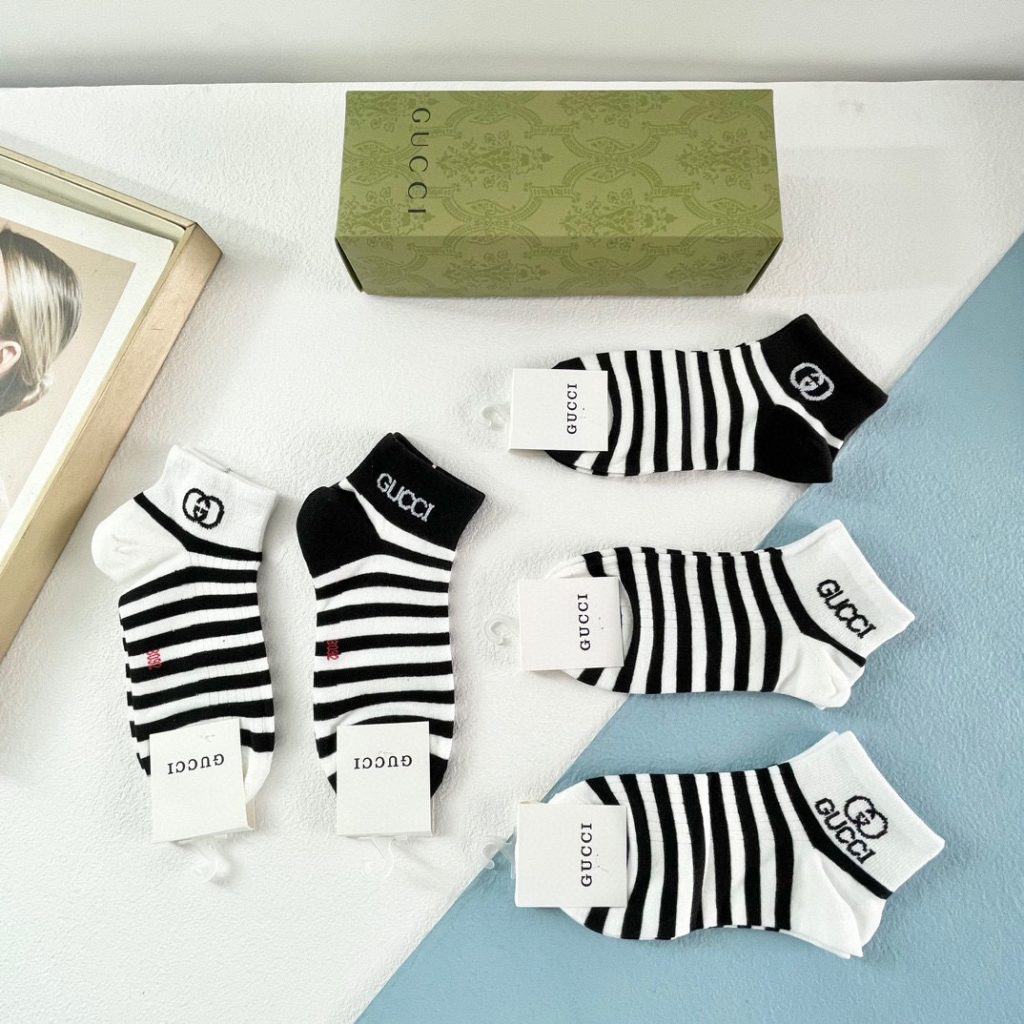 Gucci(グッチ) 包装付き【一箱五足】 コピー Gucci グッチ爆発的な欧米有名ブランドの靴下 通販
