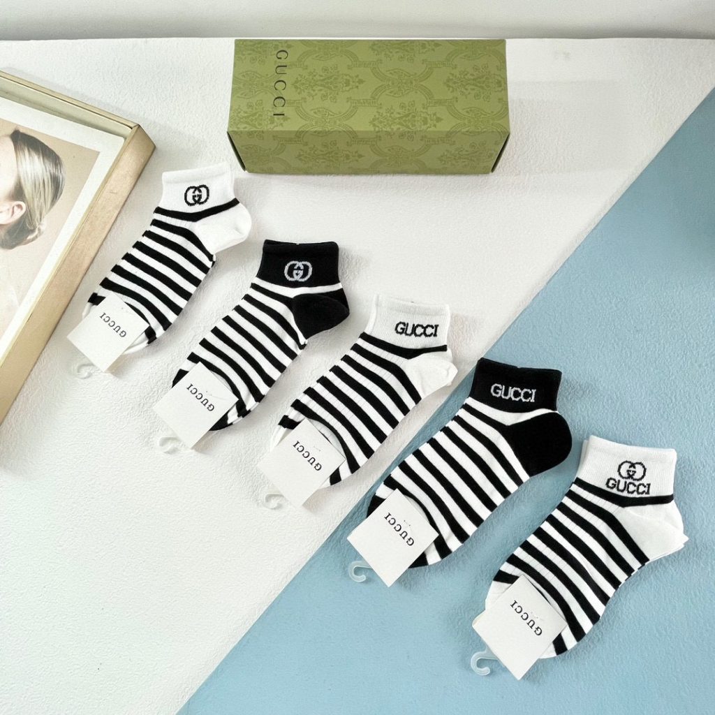 Gucci(グッチ) 包装付き【一箱五足】 コピー Gucci グッチ爆発的な欧米有名ブランドの靴下 通販
