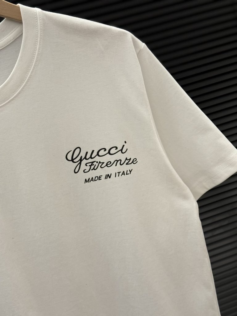 Gucci（グッチ） 2024新作 スーパーコピー アルファベットプリントペア半袖Tシャツ