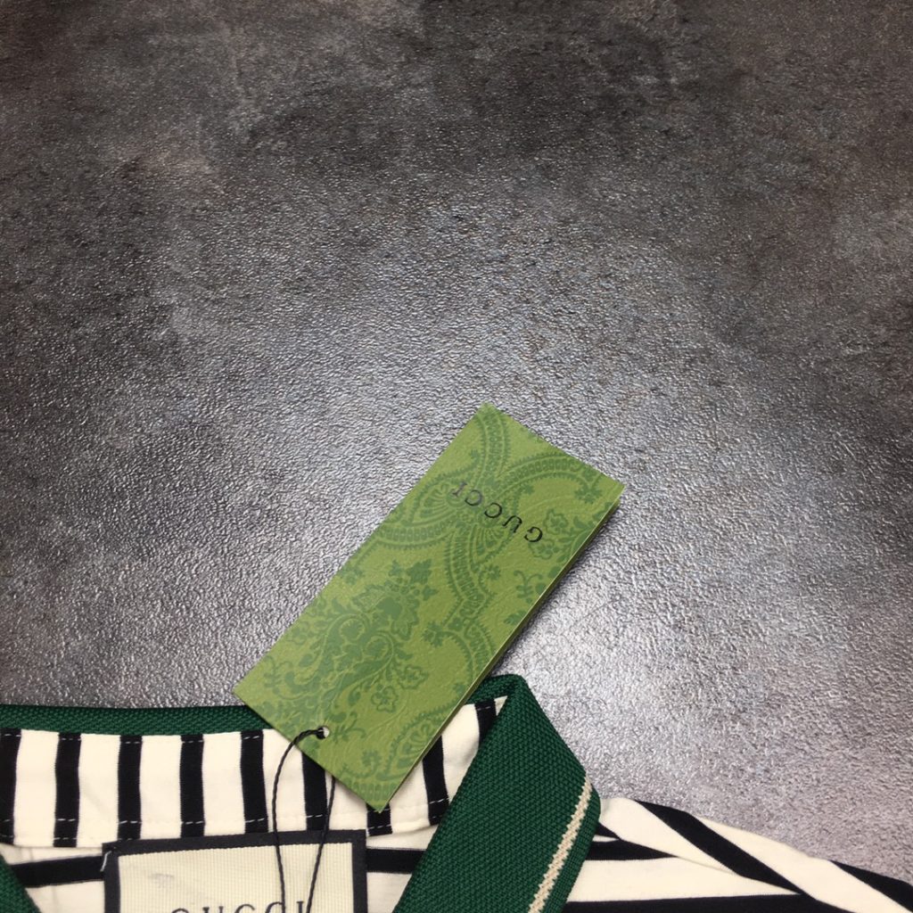 Gucci(グッチ) 偽物 夏ダブルGボーダーアルファベットプリント半袖 激安通販