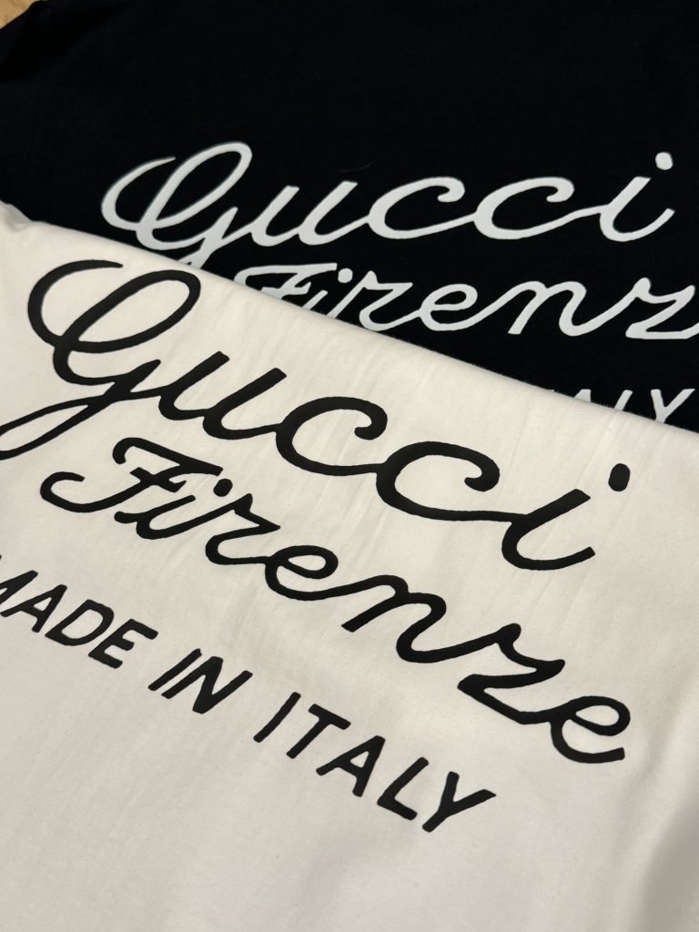 Gucci（グッチ） 2024新作 スーパーコピー アルファベットプリントペア半袖Tシャツ