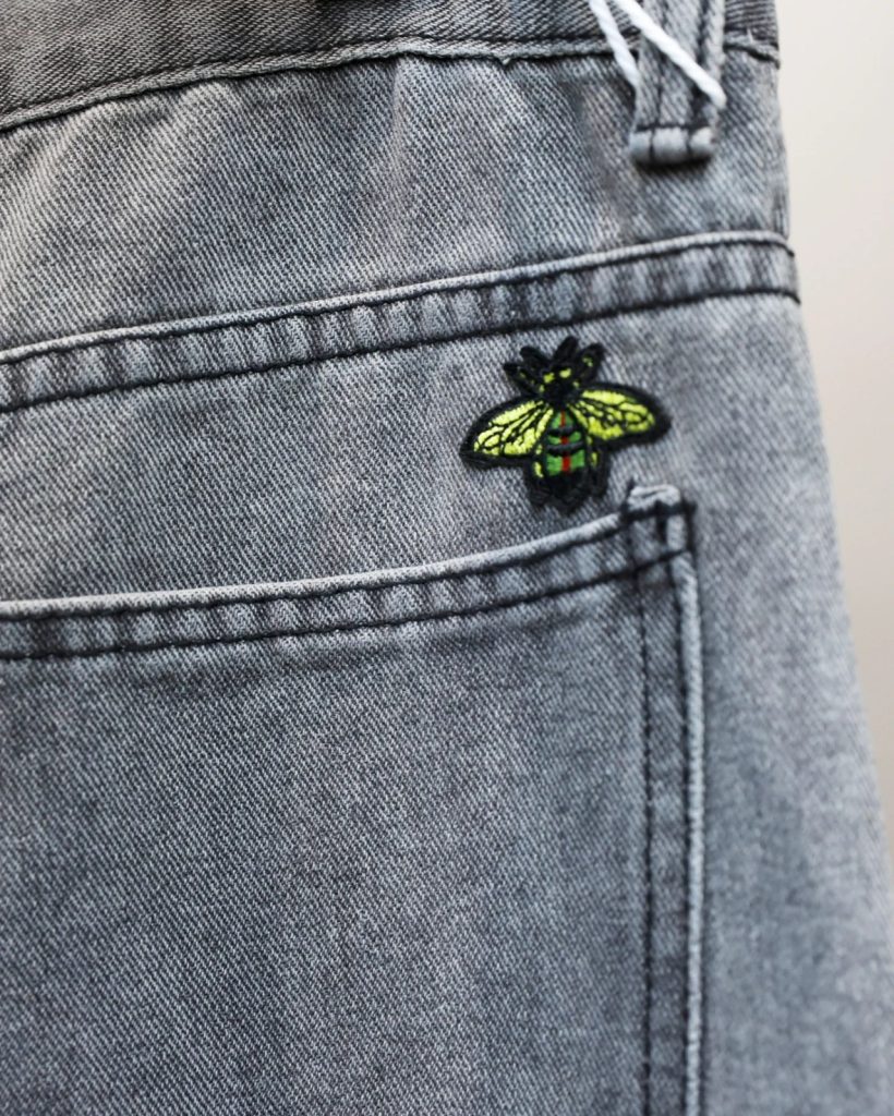 Gucci(グッチ)メンズトレンド 偽物 刺繍ウォッシュ加工微ストレッチストレートジーンズ 激安販売