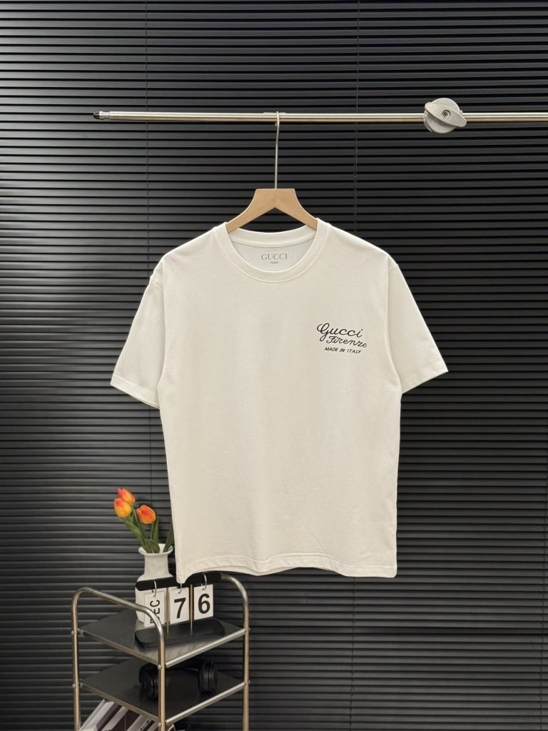 Gucci（グッチ） 2024新作 スーパーコピー アルファベットプリントペア半袖Tシャツ