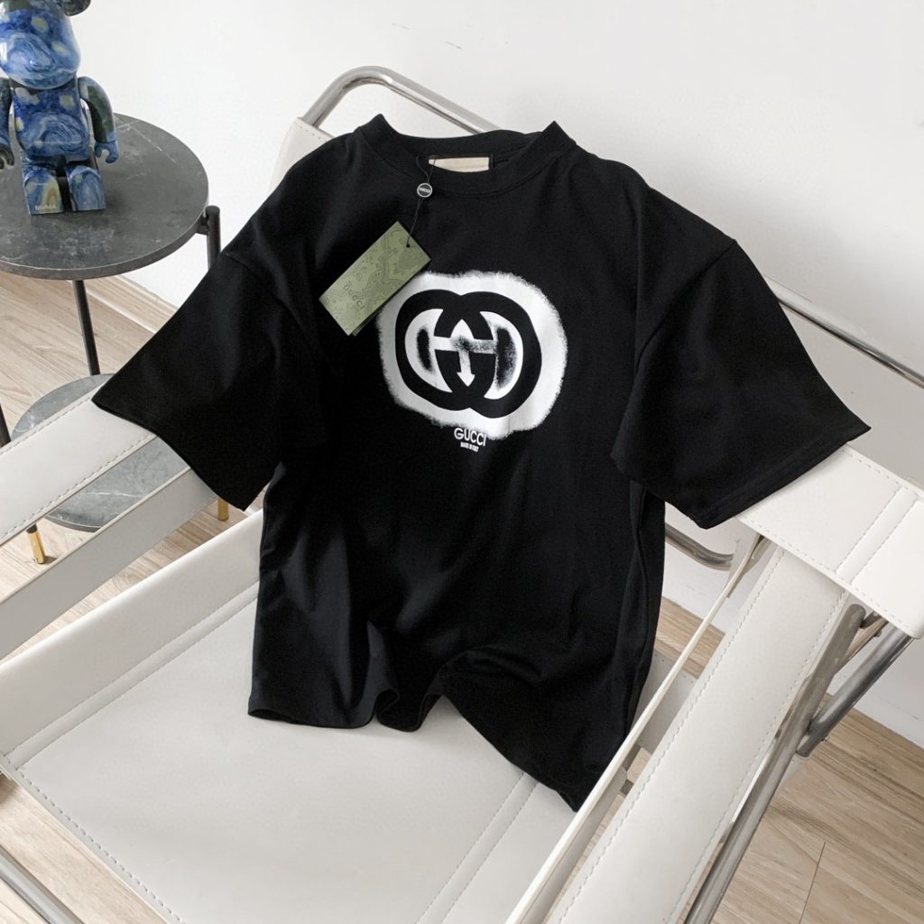 Gucci（グッチ） コピー ダブルGぼかしアルファベットプリント半袖 