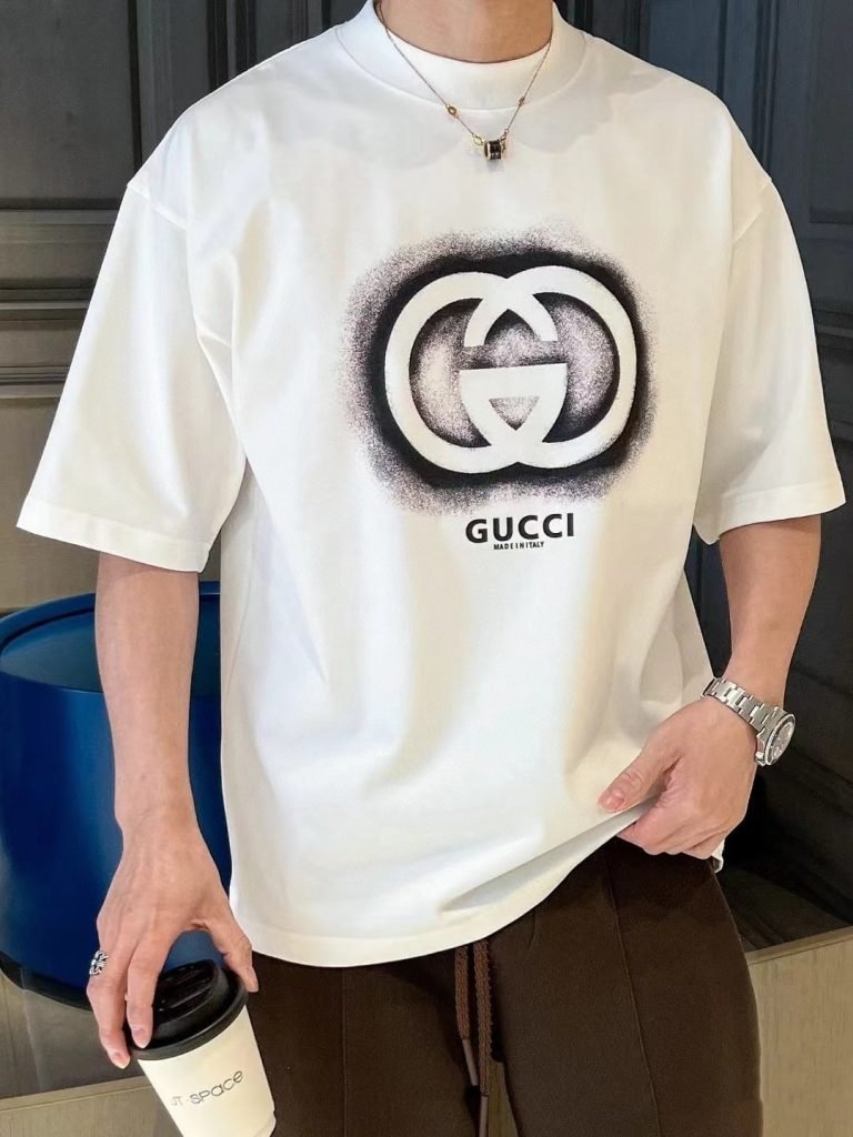 Gucci（グッチ） コピー ダブルGぼかしアルファベットプリント半袖