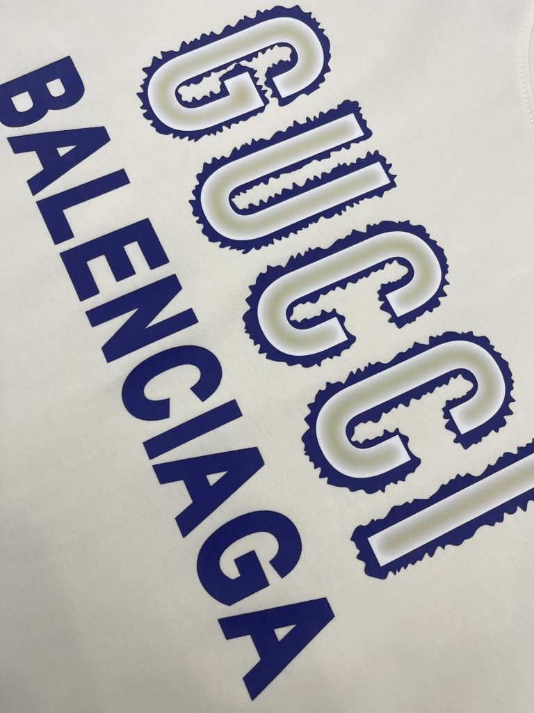 Gucci(グッチ) 激安販売 春夏連名 芸能人 限定プリントラウンドネック半袖Tシャツ