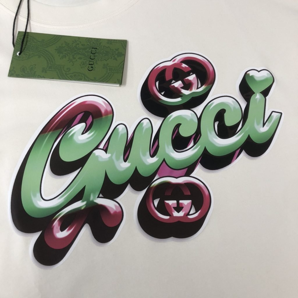 Gucci（グッチ）コピー 芸能人  春夏カップルタイプオシャレでカジュアルな半袖Tシャツ 激安通販