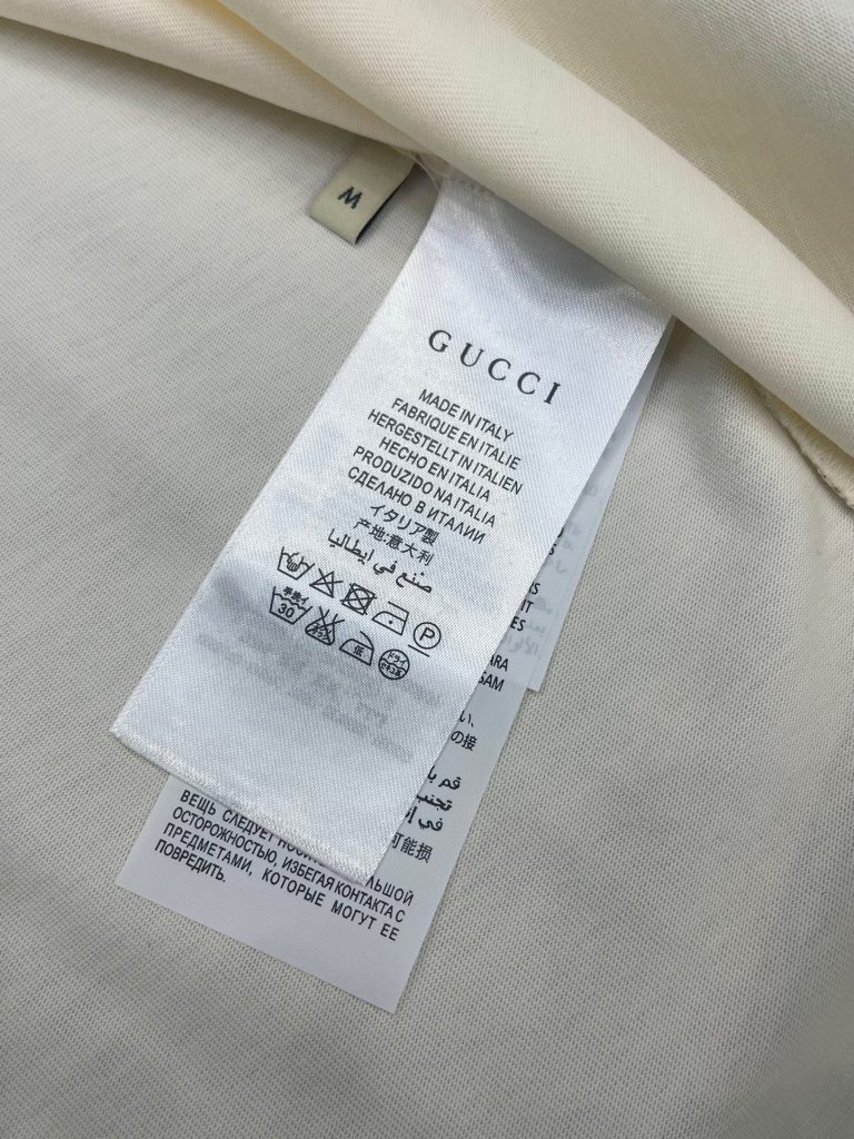 Gucci(グッチ) 激安販売 春夏連名 芸能人 限定プリントラウンドネック半袖Tシャツ