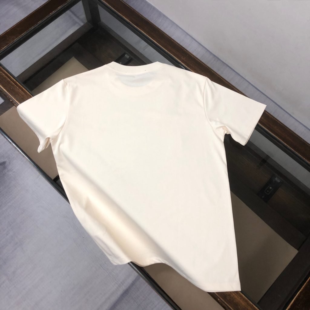 Gucci（グッチ）コピー 芸能人  春夏カップルタイプオシャレでカジュアルな半袖Tシャツ 激安通販
