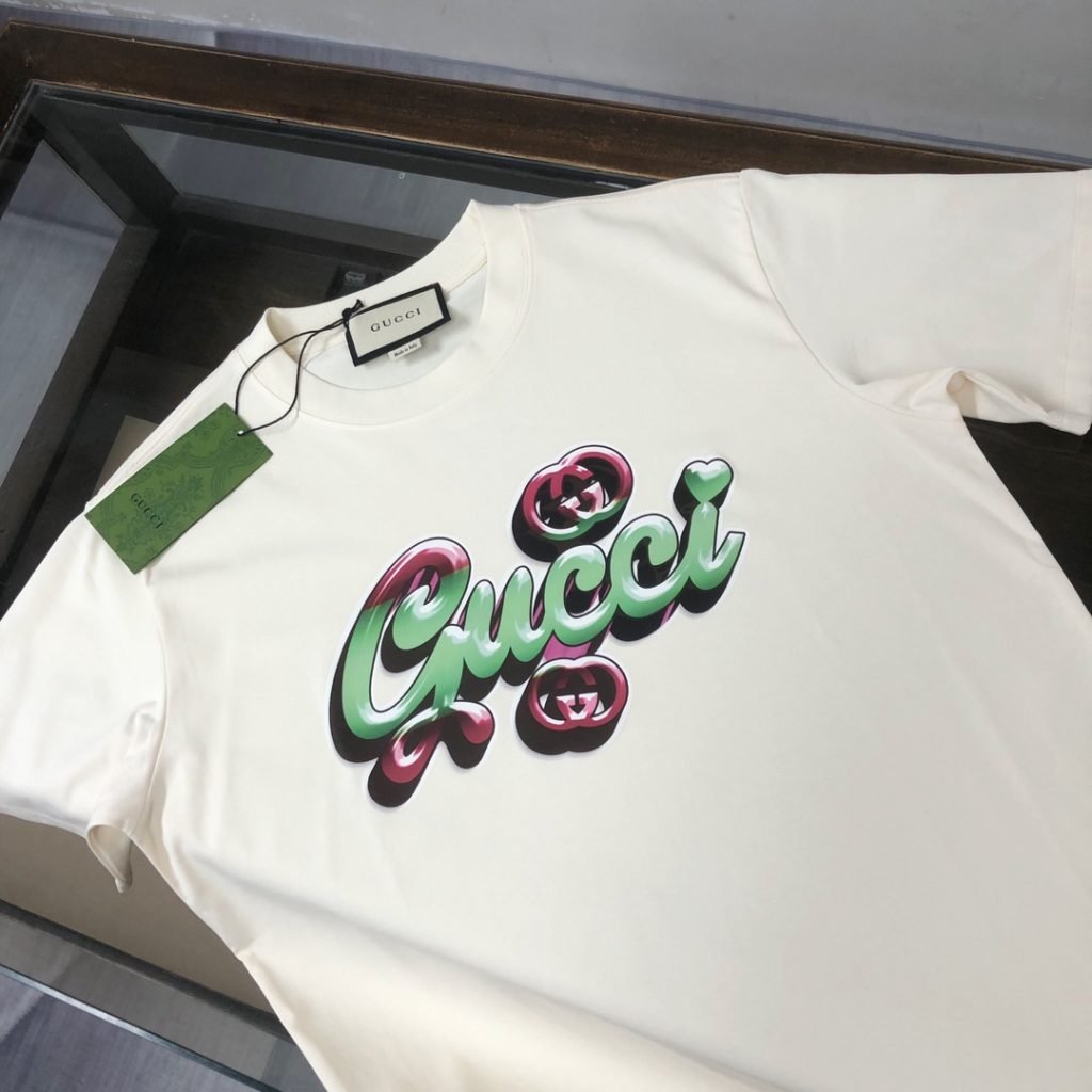 Gucci（グッチ）コピー 芸能人  春夏カップルタイプオシャレでカジュアルな半袖Tシャツ 激安通販