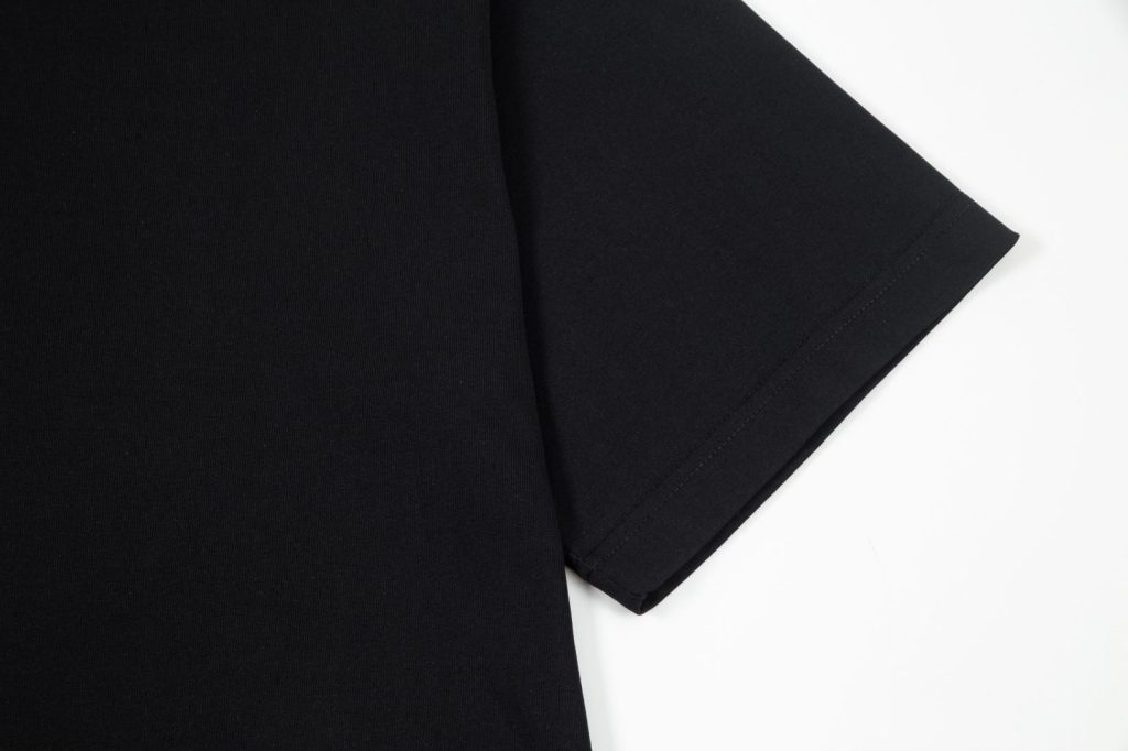 Gucci(グッチ)芸能人スーパーコピー ロゴプリントカジュアル半袖